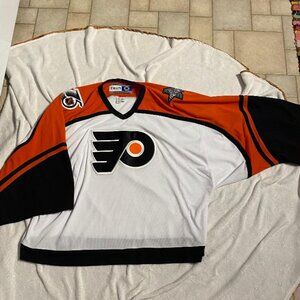 CCM Philadelphia Flyers hockey jersey RARE Goalie Cut
